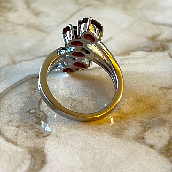 Red Garnet Ring - Picture 3 of 3